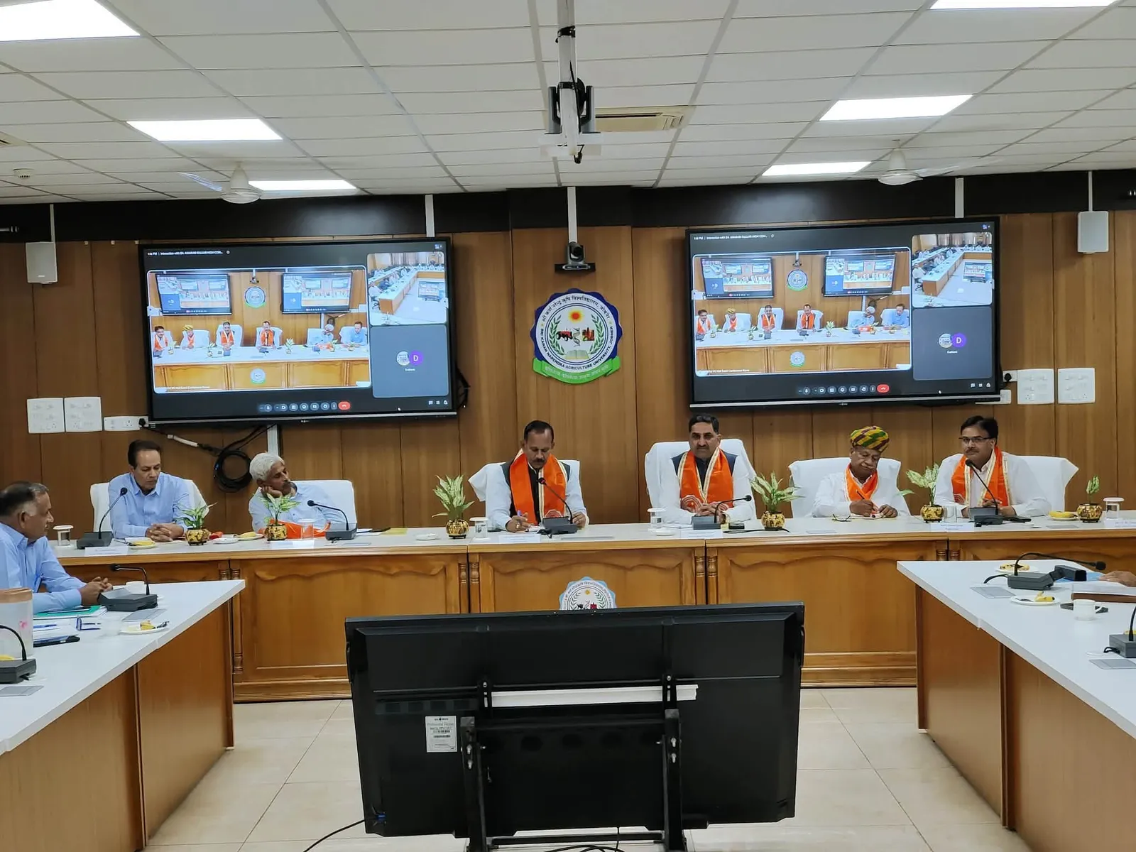 गणराज्य में भारत के राजदूत ने विद्यार्थियों से किया संवाद, शैक्षणिक सहयोग एवं एमओयू पर हुई चर्चा  जोबनेर, 9 अक्टूबर।