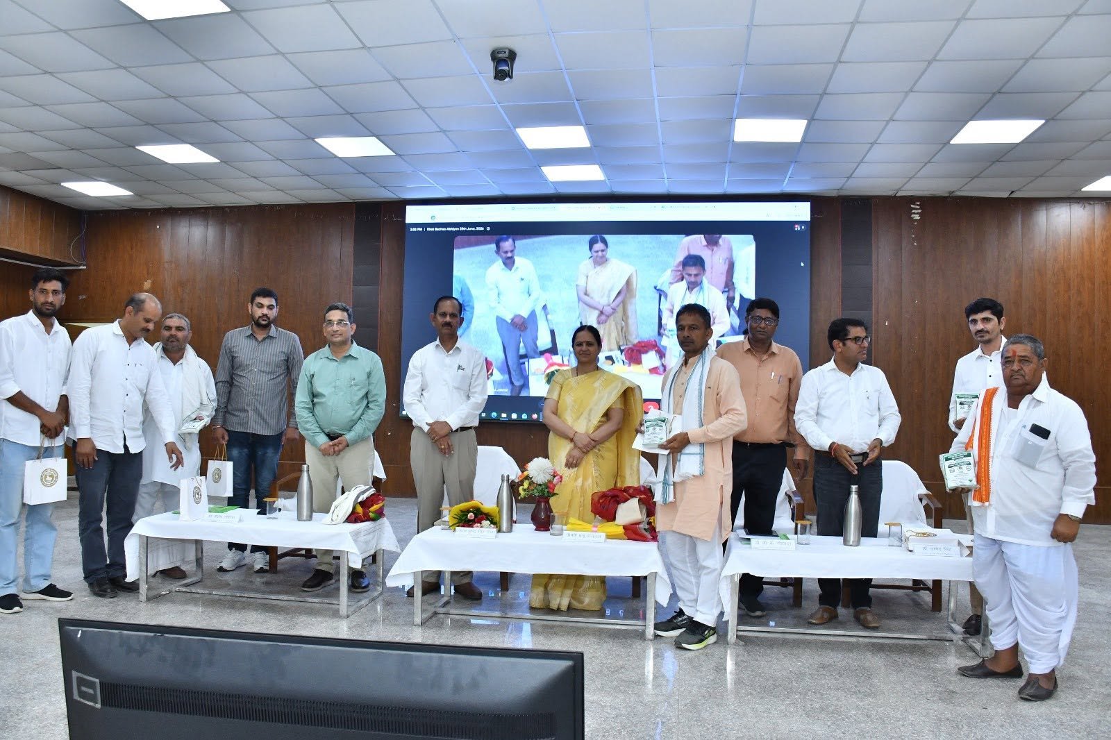 कृषि विश्वविद्यालय में “खेत बचाओ अभियान-2026” 25.06.26